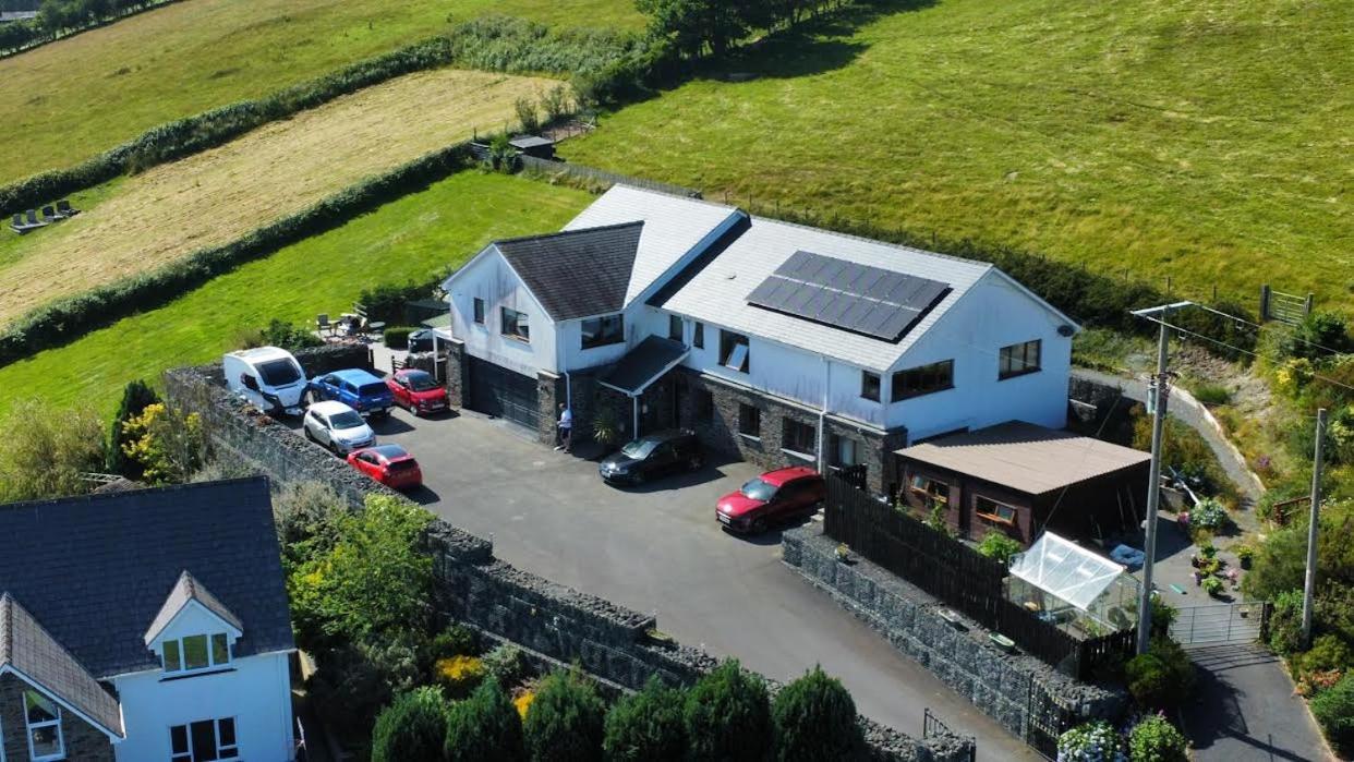 Bed and Breakfast Y Grange Llanfihangel-y-Creuddyn Zewnętrze zdjęcie