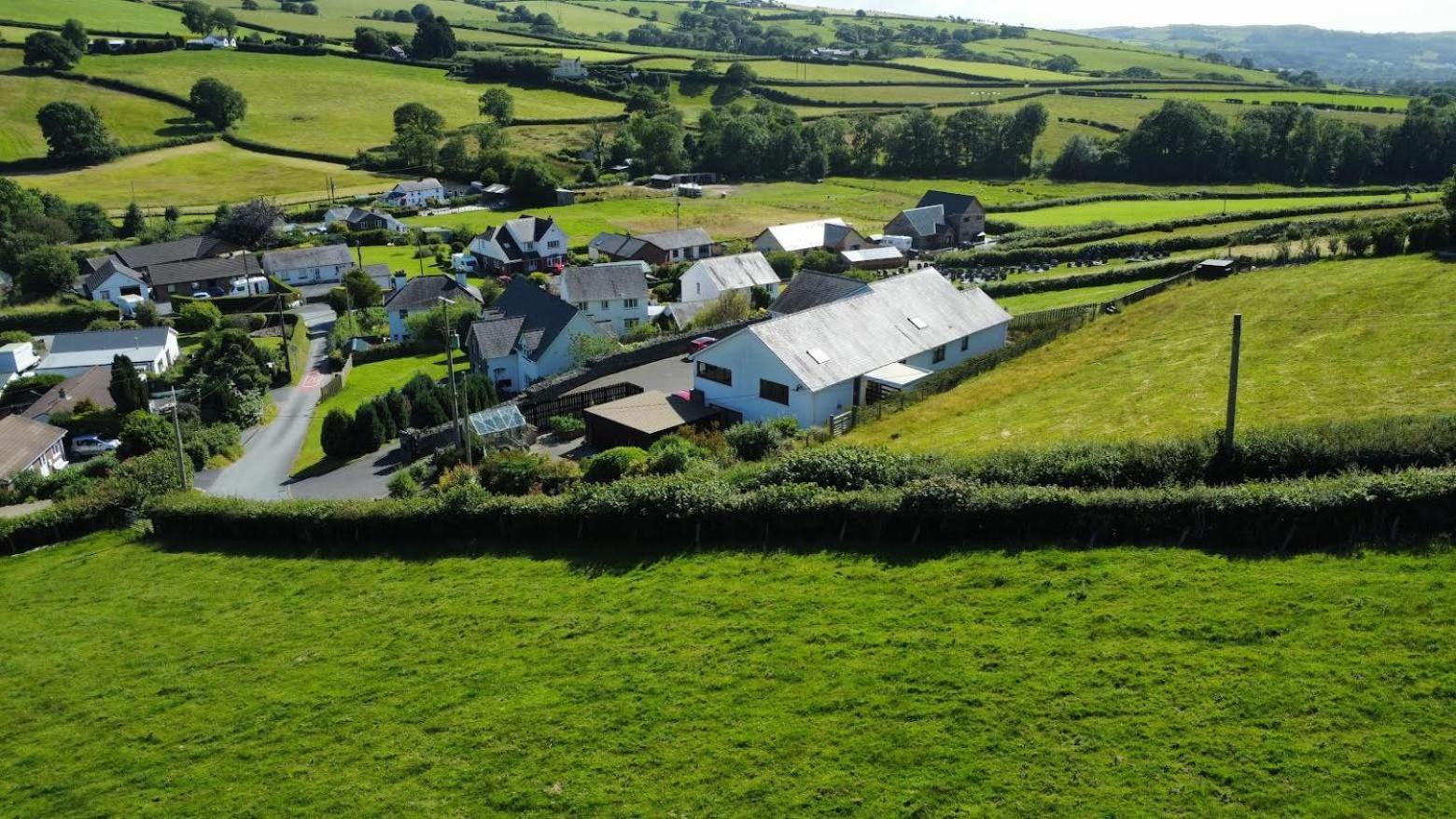 Bed and Breakfast Y Grange Llanfihangel-y-Creuddyn Zewnętrze zdjęcie