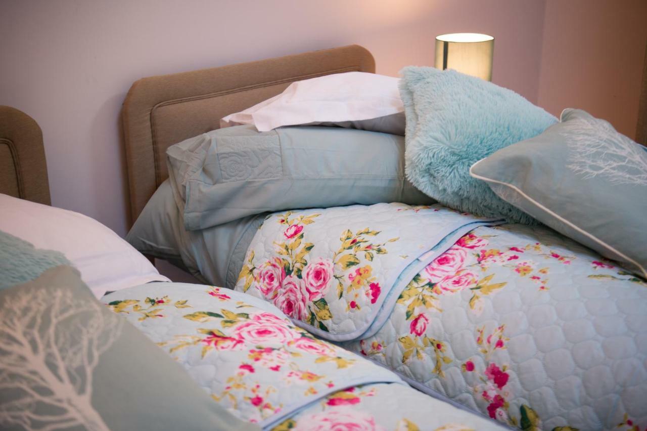 Bed and Breakfast Y Grange Llanfihangel-y-Creuddyn Zewnętrze zdjęcie