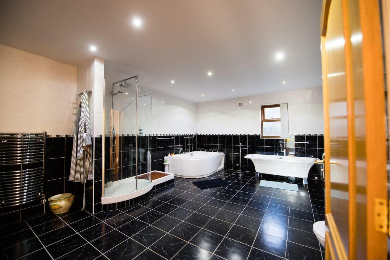 Bed and Breakfast Y Grange Llanfihangel-y-Creuddyn Zewnętrze zdjęcie