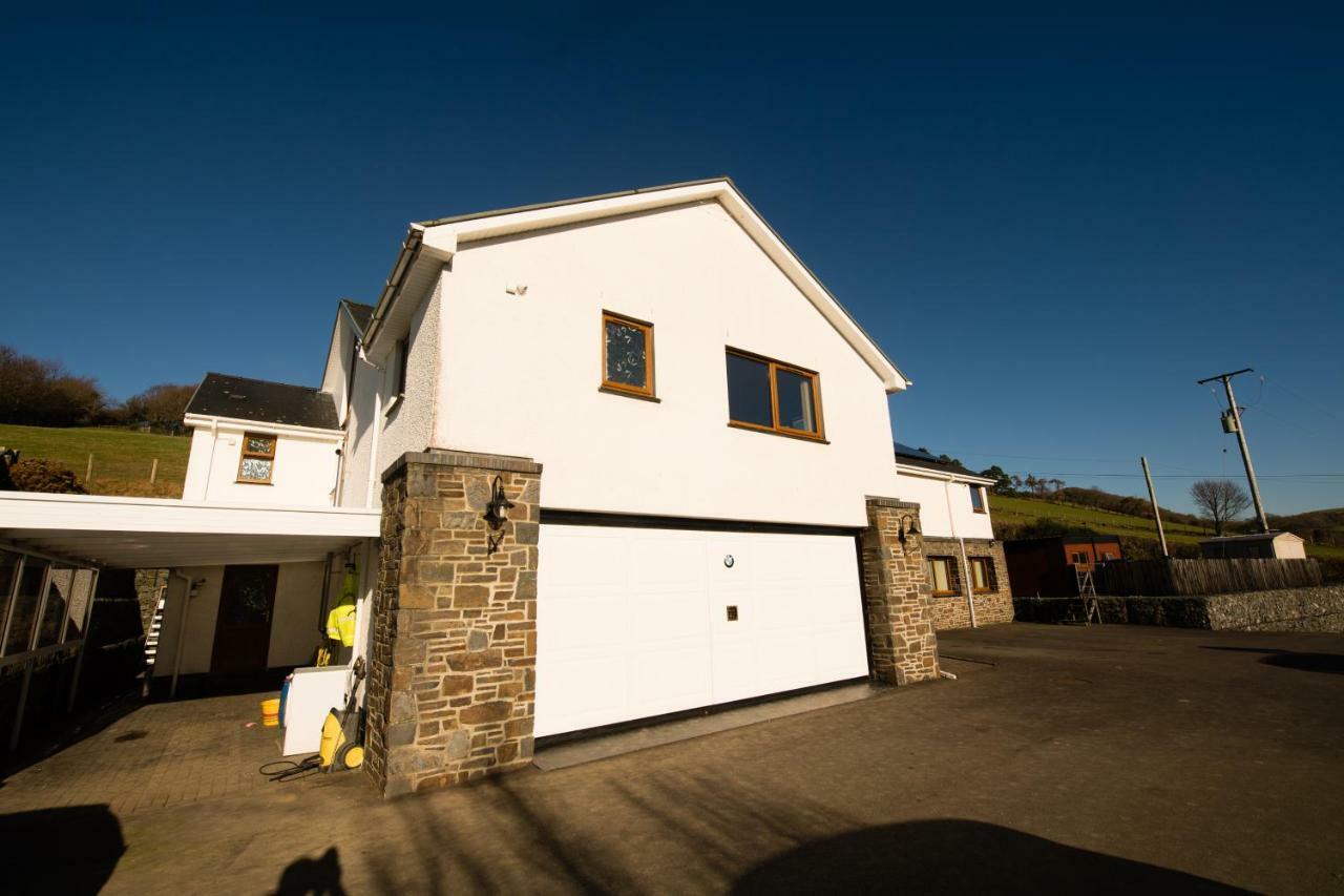 Bed and Breakfast Y Grange Llanfihangel-y-Creuddyn Zewnętrze zdjęcie