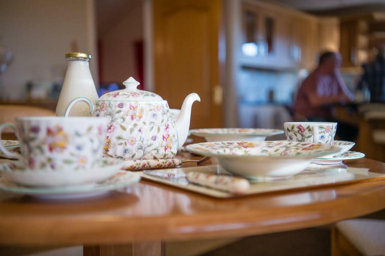 Bed and Breakfast Y Grange Llanfihangel-y-Creuddyn Zewnętrze zdjęcie