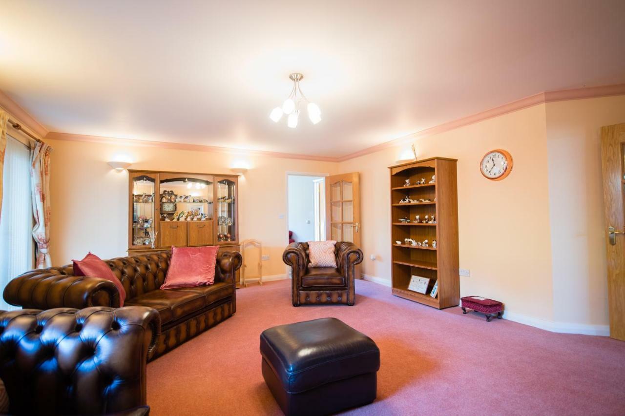 Bed and Breakfast Y Grange Llanfihangel-y-Creuddyn Zewnętrze zdjęcie