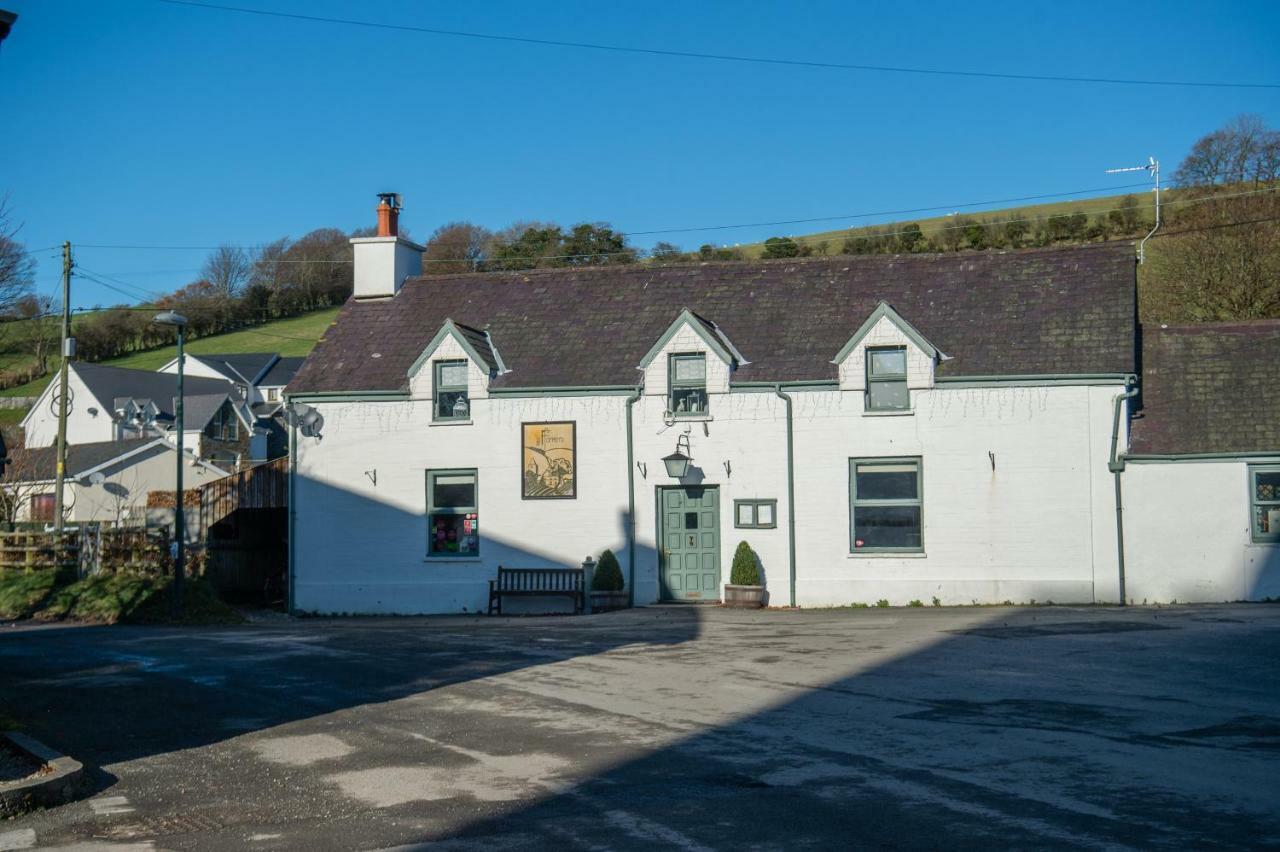 Bed and Breakfast Y Grange Llanfihangel-y-Creuddyn Zewnętrze zdjęcie