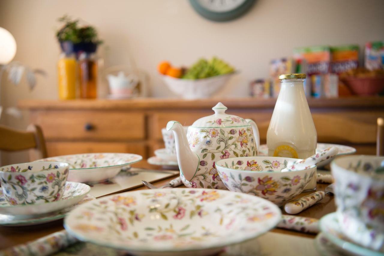 Bed and Breakfast Y Grange Llanfihangel-y-Creuddyn Zewnętrze zdjęcie