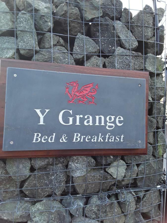 Bed and Breakfast Y Grange Llanfihangel-y-Creuddyn Zewnętrze zdjęcie