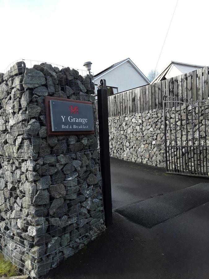 Bed and Breakfast Y Grange Llanfihangel-y-Creuddyn Zewnętrze zdjęcie